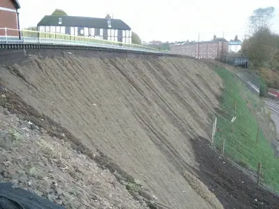 Mas sobre Estabilidad de taludes